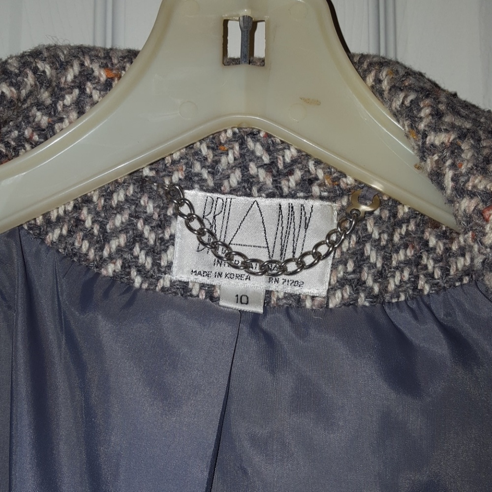 Coat - Picture 5 of 8